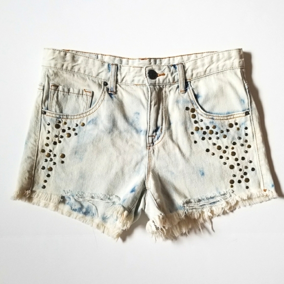 BDG Mid Rise Freja Vintage Fit Shorts - Picture 1 of 6